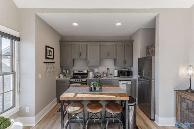 32 Hillcrest Avenue B, Huntsville, AL 35806