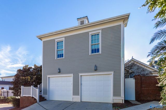 32 Hillcrest Avenue B, Huntsville, AL 35806