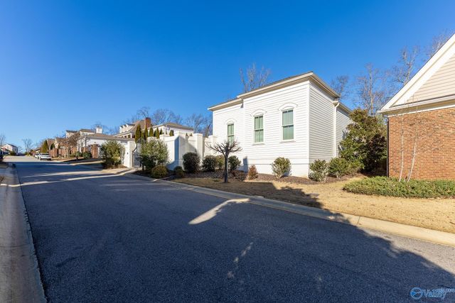 32 Hillcrest Avenue B, Huntsville, AL 35806