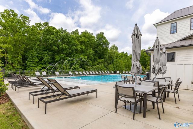 32 Hillcrest Avenue B, Huntsville, AL 35806