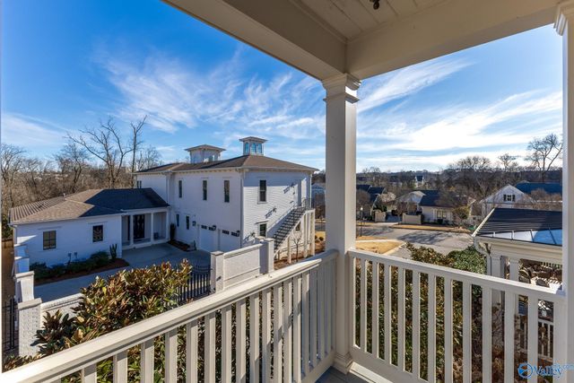 32 Hillcrest Avenue B, Huntsville, AL 35806