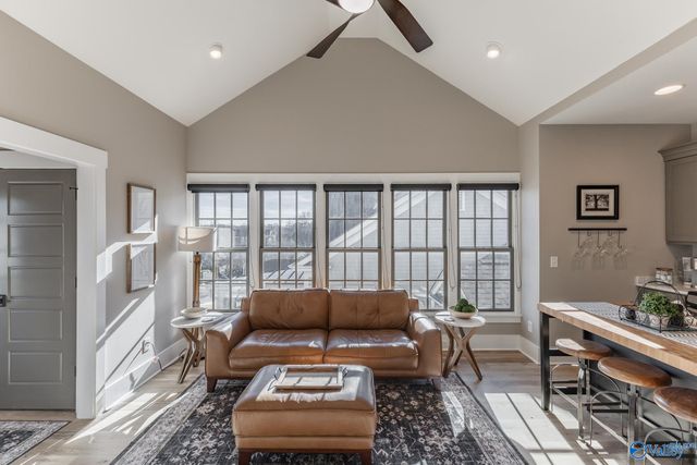 32 Hillcrest Avenue B, Huntsville, AL 35806