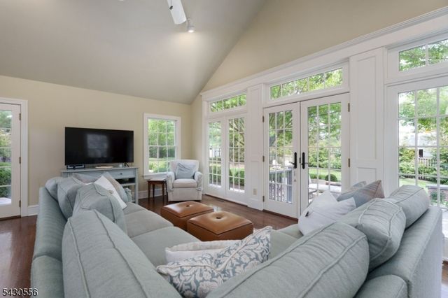 347 Mountain View Rd, Montgomery Twp., NJ 08540