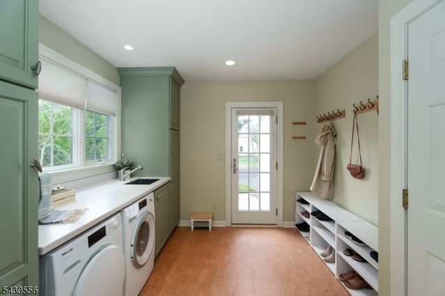 347 Mountain View Rd, Montgomery Twp., NJ 08540