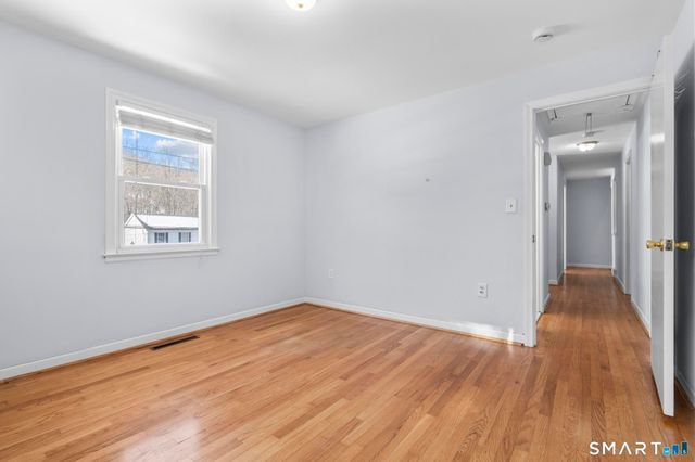 338 Kenwood Avenue, Hamden, CT 06518