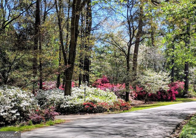 377 Old Club Road S, Macon, GA 31210