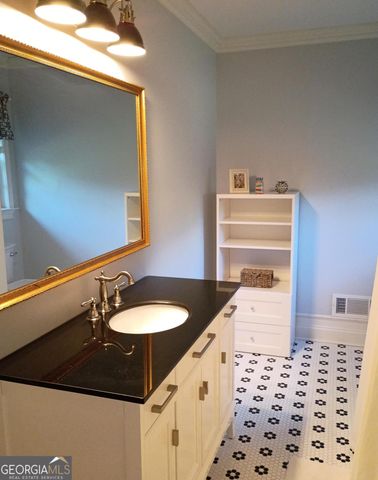 377 Old Club Road S, Macon, GA 31210