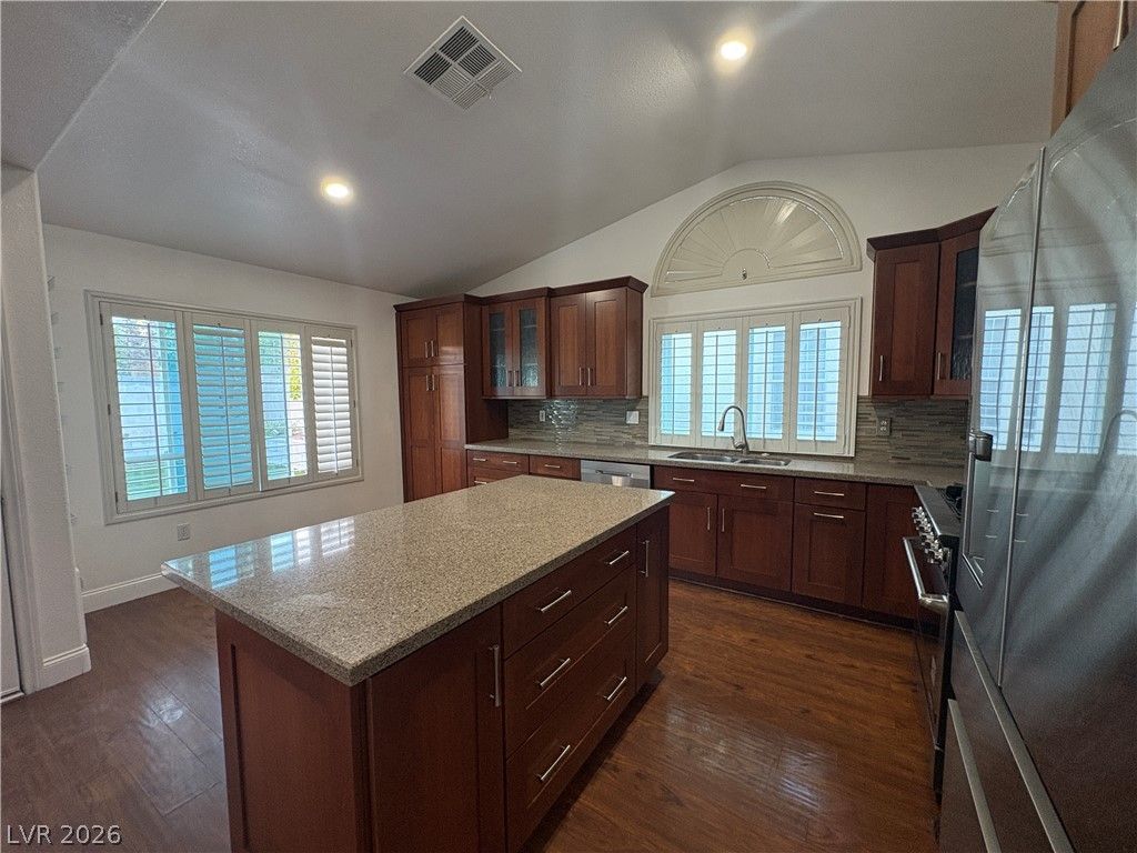 531 Drift Stone Avenue, Las Vegas, NV 89123 — photo 2