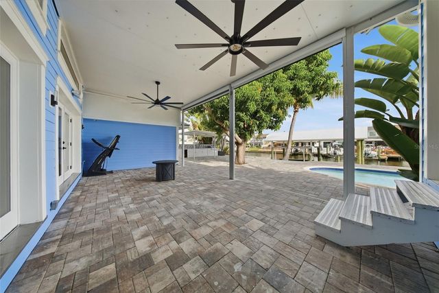 8722 PALISADES DRIVE, Tampa, FL 33615