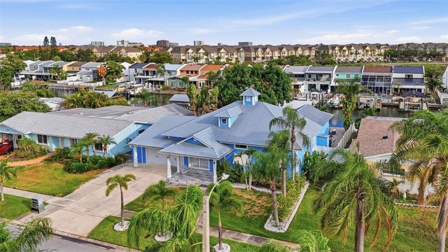 8722 PALISADES DRIVE, Tampa, FL 33615