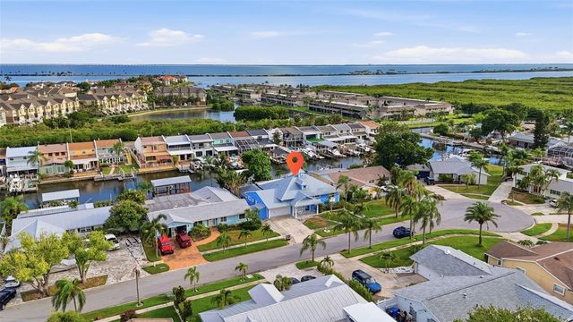 8722 PALISADES DRIVE, Tampa, FL 33615