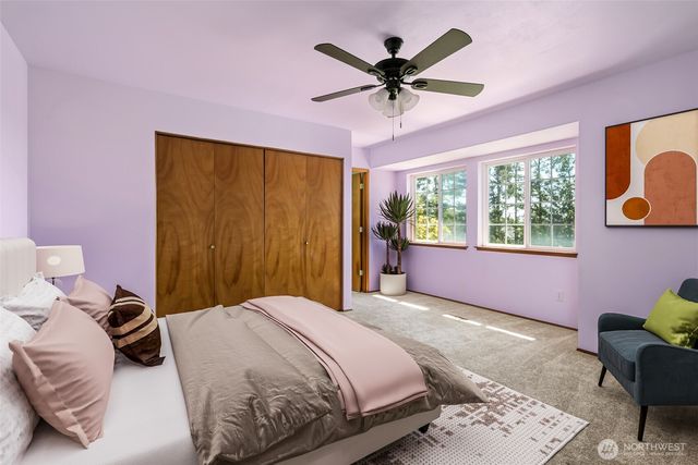 2090 SW Putnam Drive, Oak Harbor, WA 98277