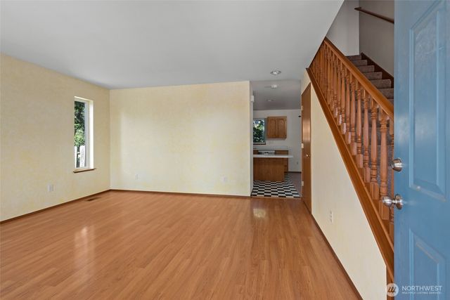 2090 SW Putnam Drive, Oak Harbor, WA 98277