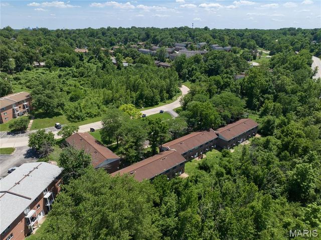 2600 Tyrell Drive, Jennings, MO 63136