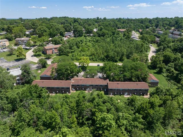 2600 Tyrell Drive, Jennings, MO 63136