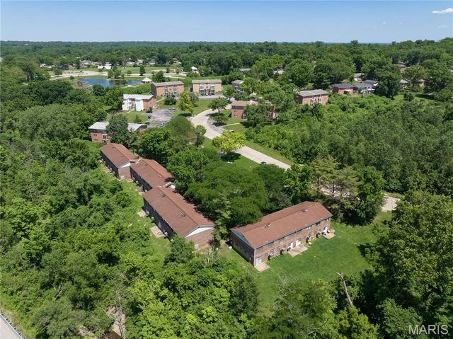 2600 Tyrell Drive, Jennings, MO 63136