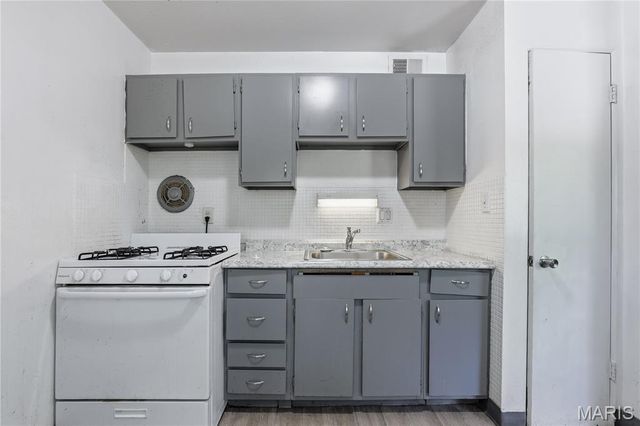 2600 Tyrell Drive, Jennings, MO 63136