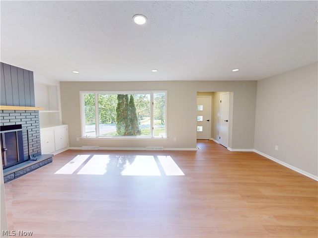 10635 Hickory Hill Court, Kirtland, OH 44094