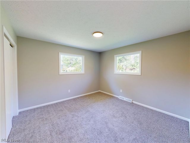 10635 Hickory Hill Court, Kirtland, OH 44094