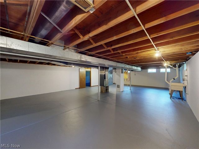 10635 Hickory Hill Court, Kirtland, OH 44094