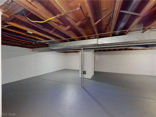 10635 Hickory Hill Court, Kirtland, OH 44094