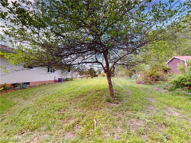 10635 Hickory Hill Court, Kirtland, OH 44094