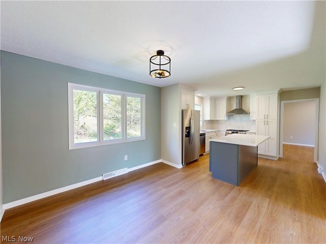 10635 Hickory Hill Court, Kirtland, OH 44094