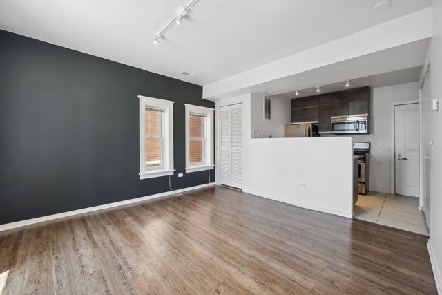 30 E Roosevelt Road 204, Chicago, IL 60605