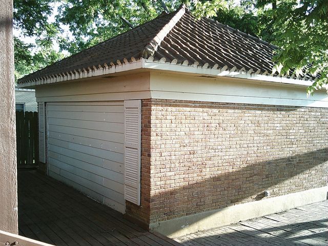 1007 N Center Street, Bonham, TX 75418