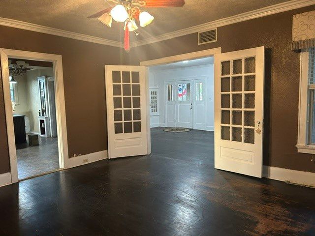 1007 N Center Street, Bonham, TX 75418
