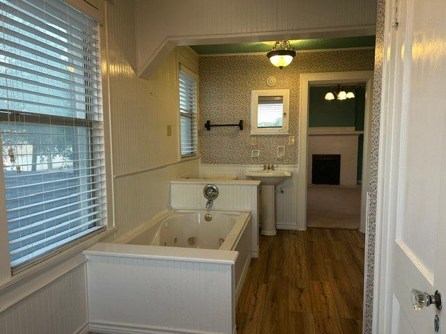 1007 N Center Street, Bonham, TX 75418