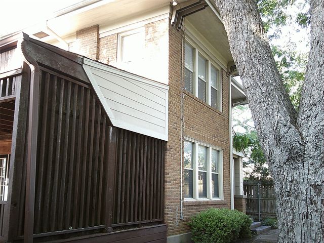 1007 N Center Street, Bonham, TX 75418