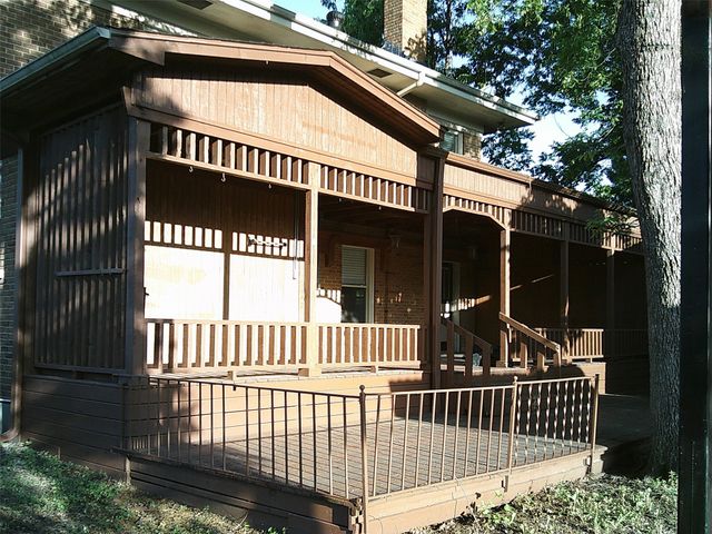 1007 N Center Street, Bonham, TX 75418