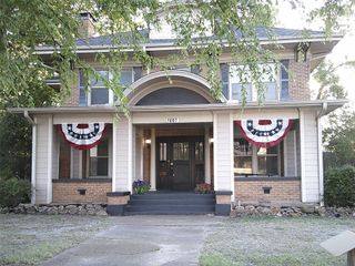 1007 N Center Street, Bonham, TX 75418