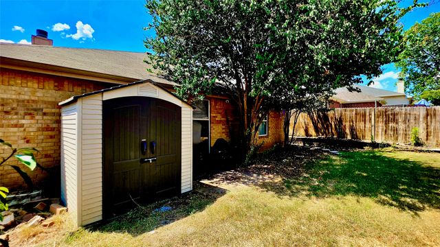 4921 Stirrup Way, Fort Worth, TX 76244