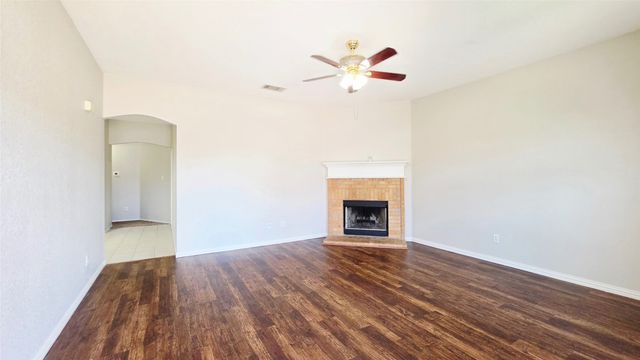 4921 Stirrup Way, Fort Worth, TX 76244