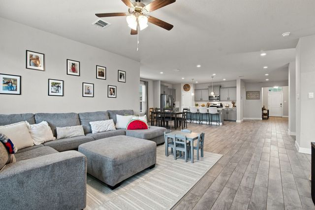 5236 Meadow Lane, Krum, TX 76249