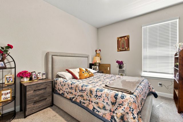5236 Meadow Lane, Krum, TX 76249