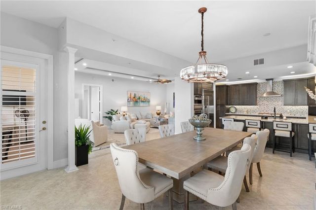 3695 Montreux LN # 8, Naples, FL 34114