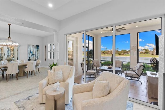 3695 Montreux LN # 8, Naples, FL 34114