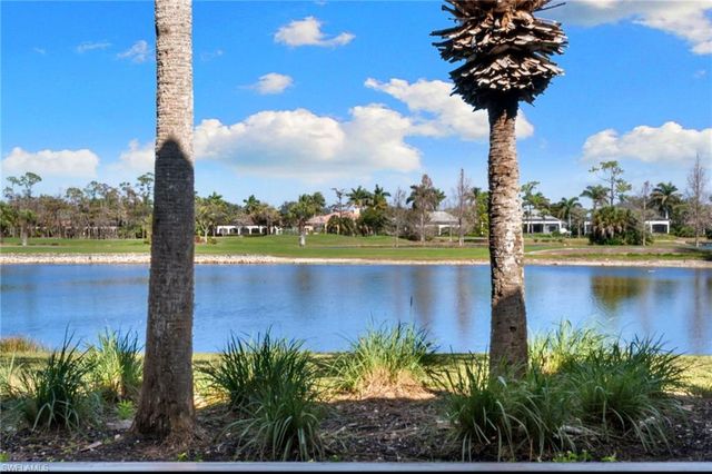 3695 Montreux LN # 8, Naples, FL 34114