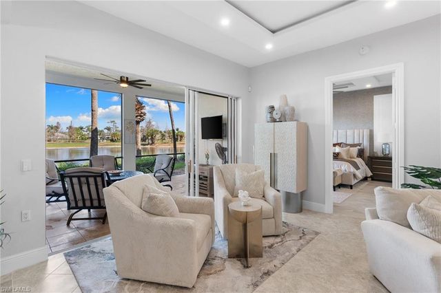 3695 Montreux LN # 8, Naples, FL 34114