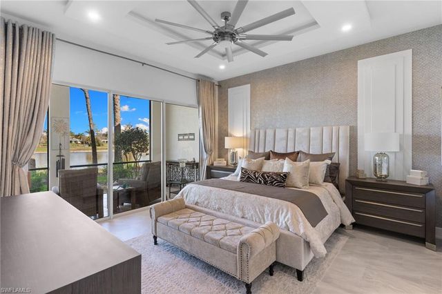 3695 Montreux LN # 8, Naples, FL 34114