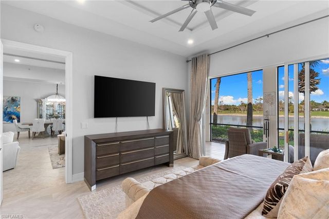 3695 Montreux LN # 8, Naples, FL 34114