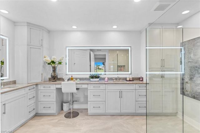 3695 Montreux LN # 8, Naples, FL 34114