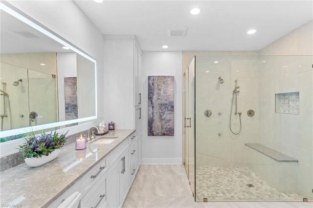 3695 Montreux LN # 8, Naples, FL 34114