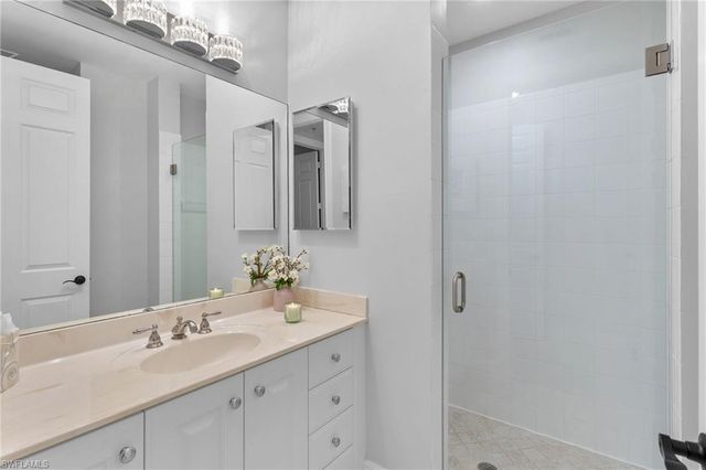 3695 Montreux LN # 8, Naples, FL 34114