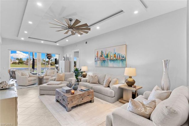 3695 Montreux LN # 8, Naples, FL 34114