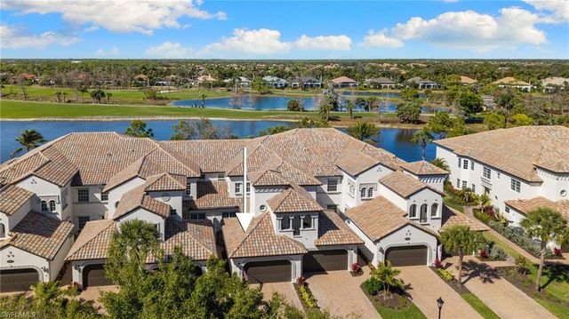 3695 Montreux LN # 8, Naples, FL 34114