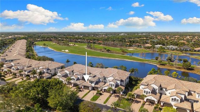 3695 Montreux LN # 8, Naples, FL 34114